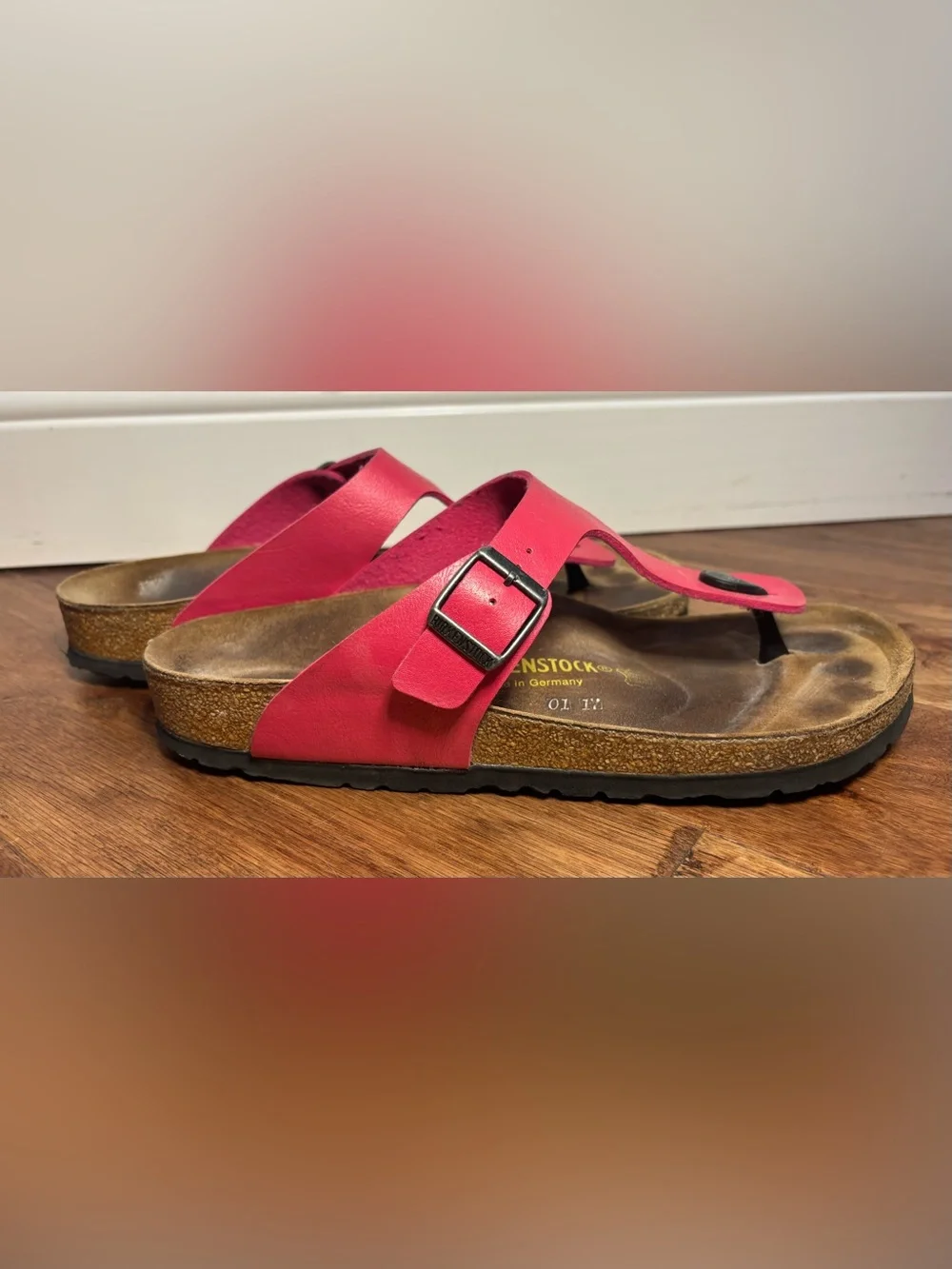 Birkenstock Women’s Hot Pink Gizeh Leather Thong Sandals - Size 10